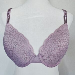 Victoria's Secret Elegant Lace Underwire Brassiere in Lavender